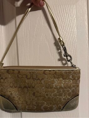 Coach Gold SignatureWristlet